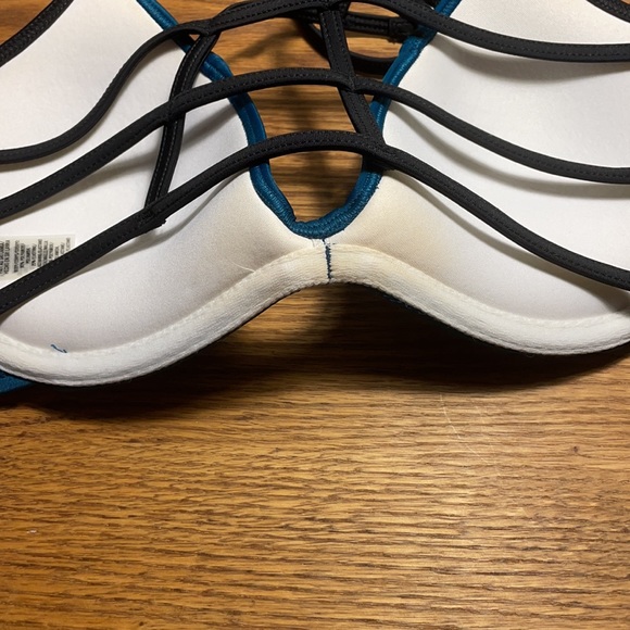 Blue-ish PINK bathing suit top - Picture 3 of 4